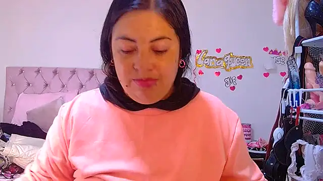 lanaqueen699 online show from June 10, 12:26 pm