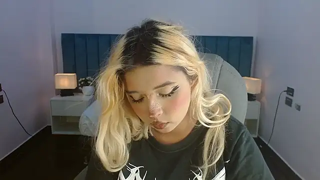 april bunnyy online show from July 28, 7:39 pm