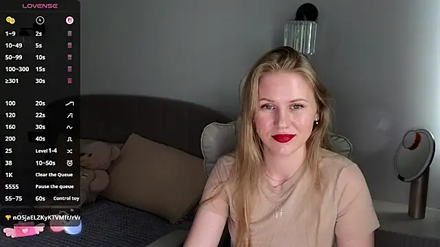 IsabelAllen online show from July 29, 10:04 am