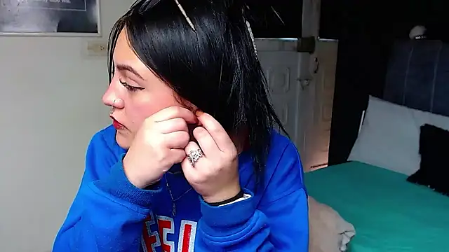 Violettasquirt online show from February 26, 4:17 pm