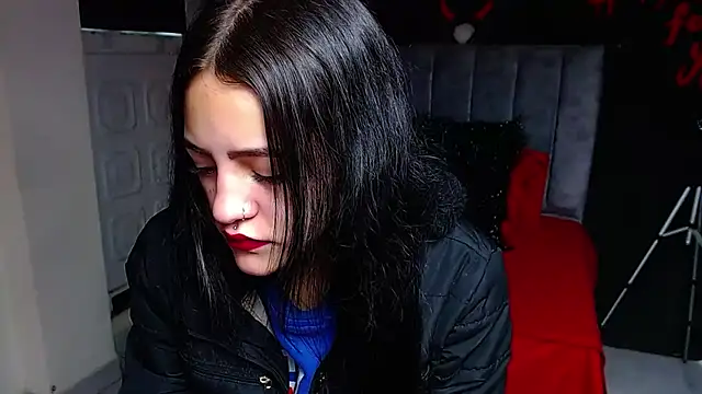 Violettasquirt online show from March 18, 2:22 pm