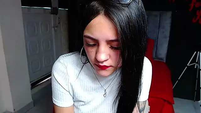 Violettasquirt online show from March 20, 2:33 pm