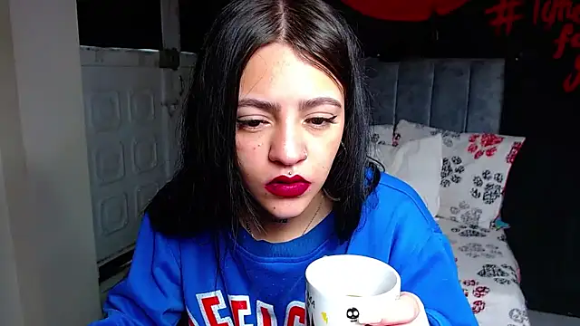 Violettasquirt online show from March 30, 1:22 pm