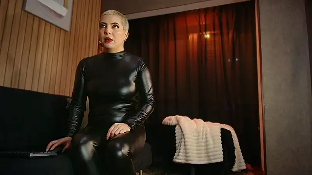 Camila Chainn online show from February 9, 6:26 am