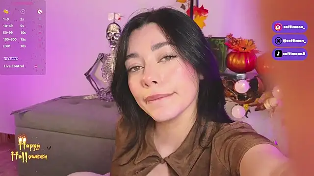 Snapshot of Soffimoon_ chatting on October 18, 4:59 am Soffimoon online show from October 18, 4:59 am