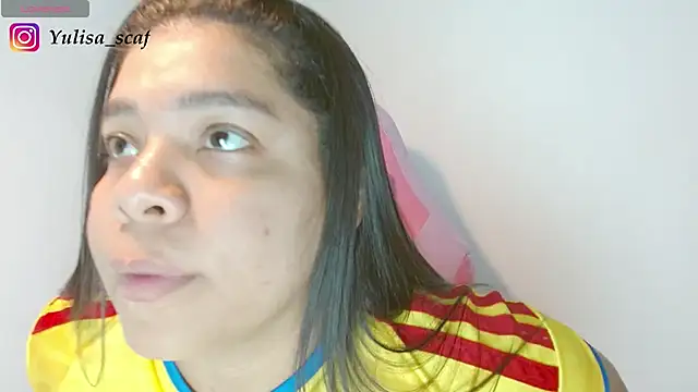 yulissa18 online show from June 22, 8:06 pm