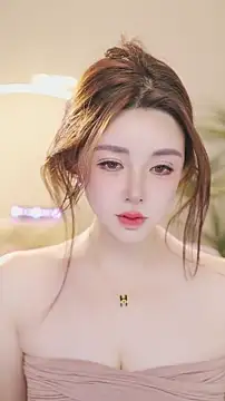 Qiaoqiao  online show from March 13, 5:14 pm