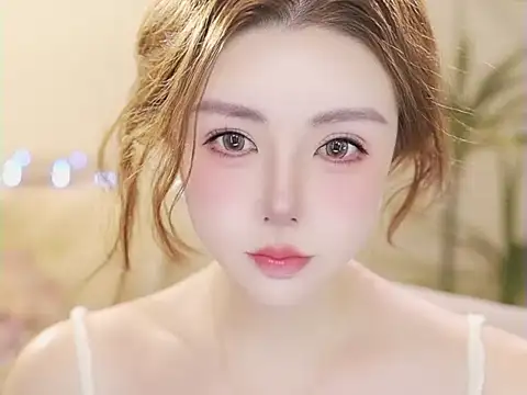 Qiaoqiao  online show from June 30, 4:17 pm