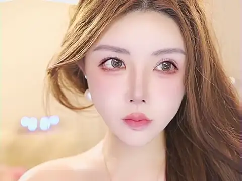 Qiaoqiao  online show from July 28, 4:05 pm