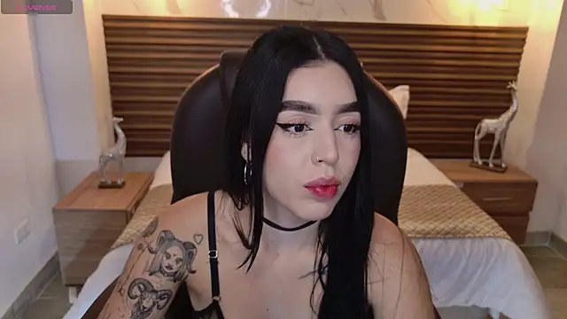 zoee jackson online show from May 25, 7:57 pm