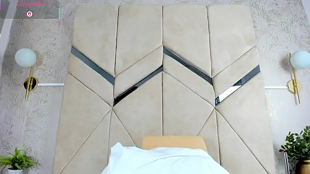 LilitRobins online show from October 24, 9:44 pm