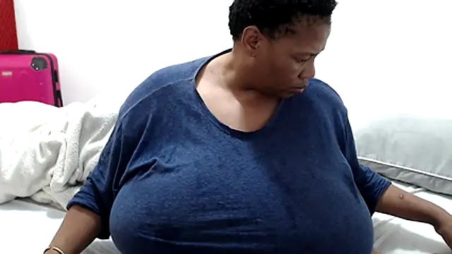 Bustyslave48 online show from January 18, 3:08 pm