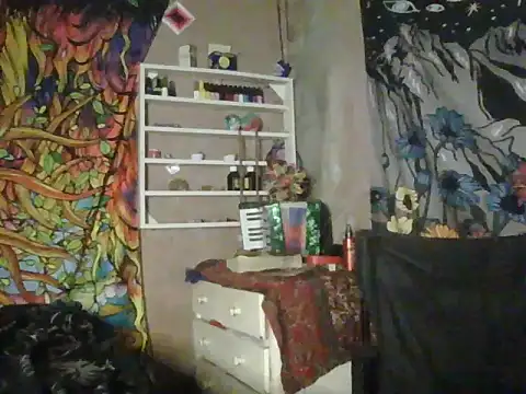 GATIINHA003 online show from December 2, 5:37 pm