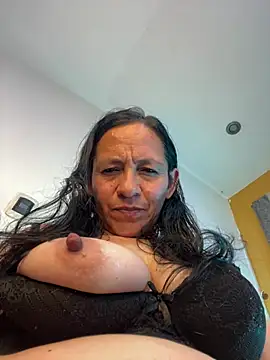 Freya Artemisa online show from June 10, 1:49 am