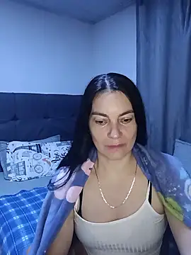 renata hot1 online show from June 11, 2:53 am