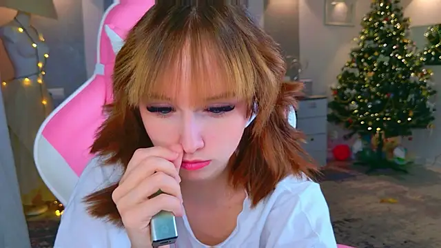 b4by LoL1 online show from January 6, 3:38 pm