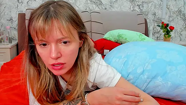 foxy blond online show from March 16, 5:44 am