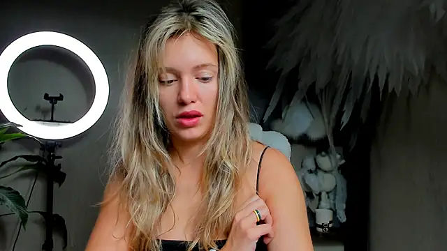 foxy blond online show from December 1, 12:26 am