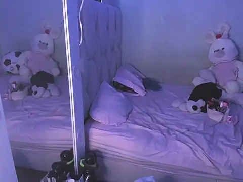 KittyKlum online show from October 31, 9:08 pm