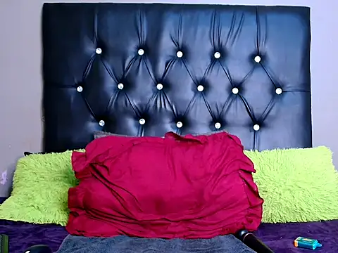 DarkDivva24 online show from February 21, 8:31 pm