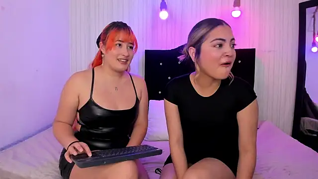 Snapshot of alice_dakota chatting on October 30, 1:45 pm alice dakota online show from October 30, 1:45 pm