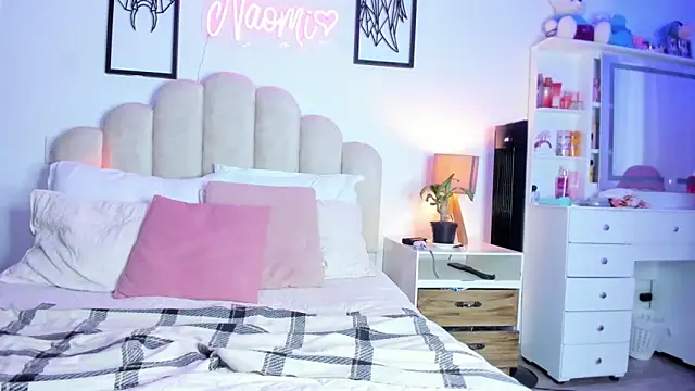 NaomiAsha online show from June 16, 1:12 pm
