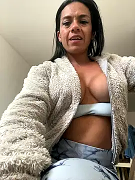 chicafitcaliente online show from September 14, 10:07 pm