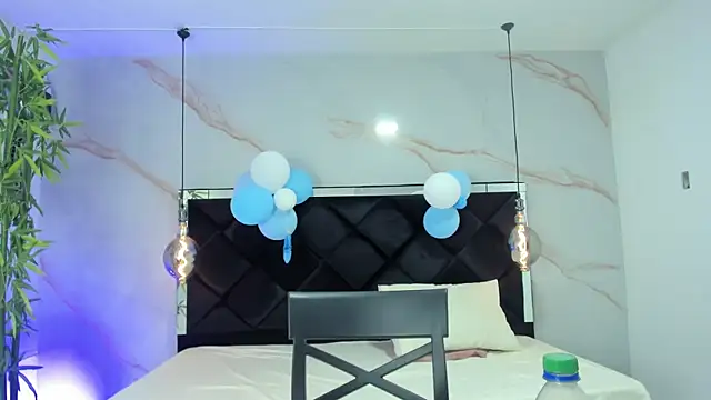 AngelaaCute  online show from October 4, 12:33 pm