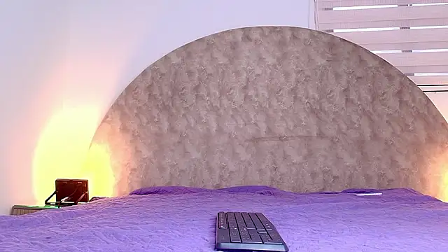 anisha x online show from February 18, 7:35 pm