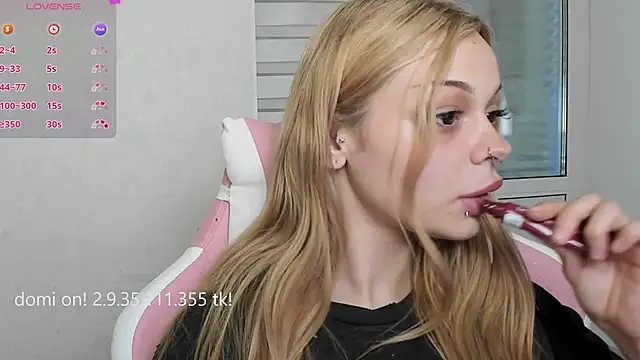 shy melony online show from June 23, 7:01 pm