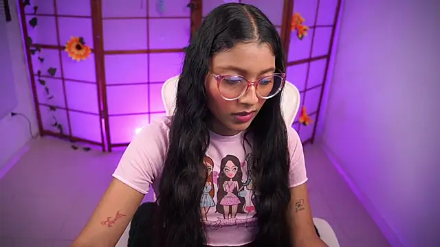 small emilie online show from October 6, 1:17 pm