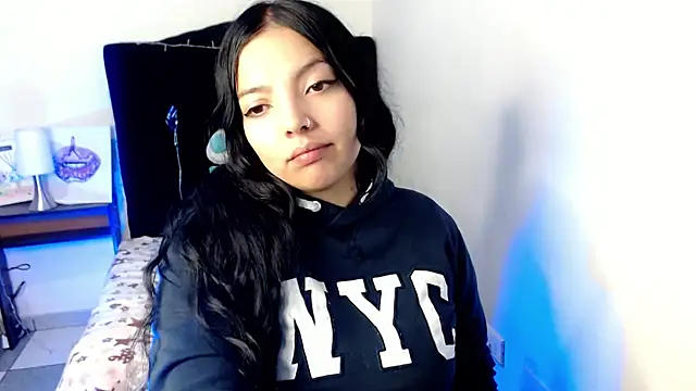 loren tits24 online show from August 2, 12:13 am
