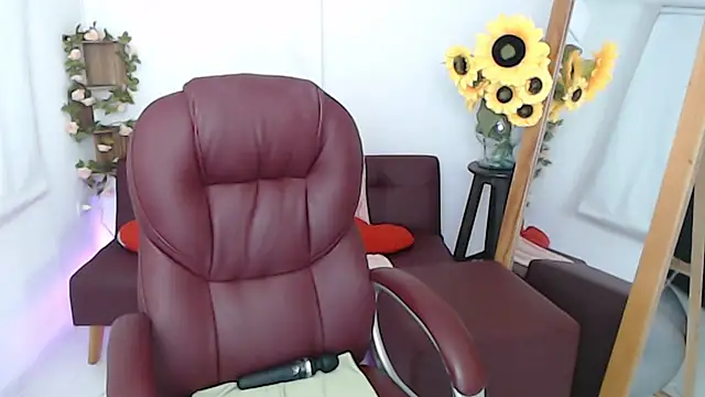 Ghada milf online show from June 17, 10:44 pm