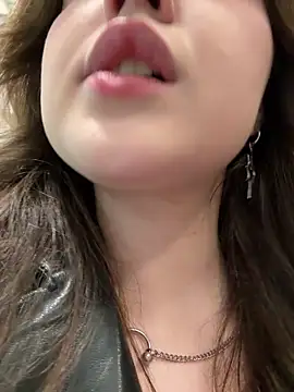 Snapshot of Peachy_Dream chatting on September 13, 6:05 pm Peachy Dream online show from September 13, 6:05 pm