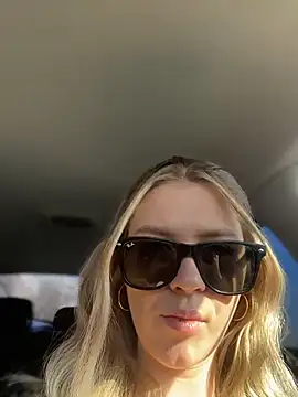 Love Bri online show from March 17, 10:30 am