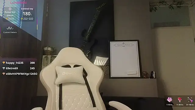 AyreenMoore online show from February 22, 1:56 pm