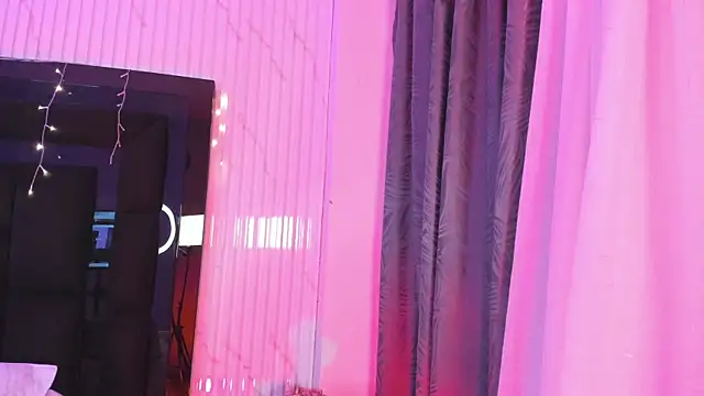 ailynBlaze online show from April 5, 8:46 am