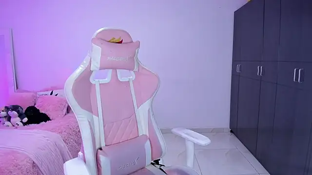 Tinylottie online show from November 22, 3:53 am