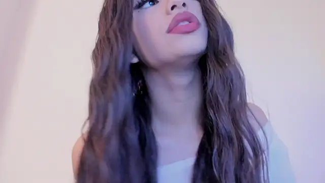 Sophia Cambpell online show from February 9, 9:06 pm