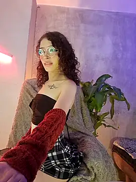 danita veelz online show from June 4, 8:35 pm
