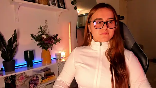 evy orange1 online show from March 12, 3:31 am