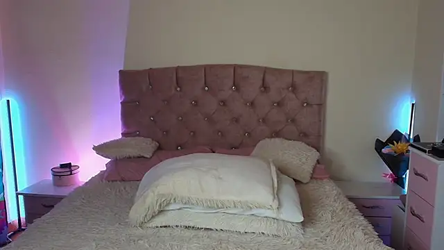 miaa saenz1 online show from February 5, 7:00 am