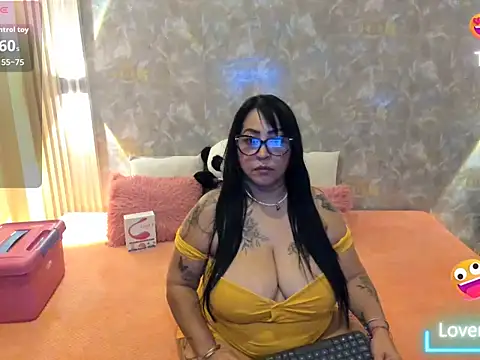 estephany queen online show from December 19, 2:48 am