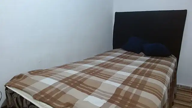 charlotte slut online show from October 23, 1:00 am