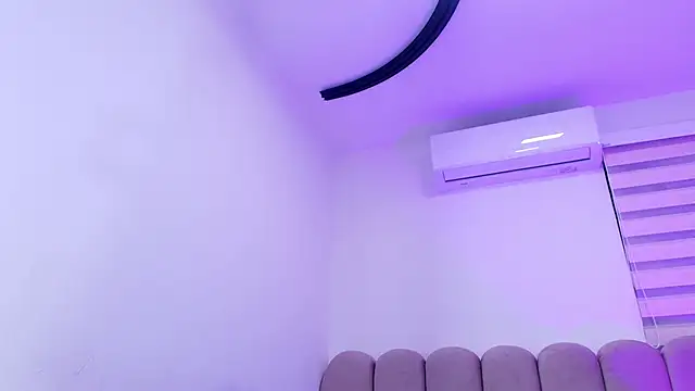 nicol f online show from April 6, 3:17 am