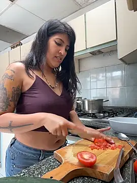 Afroditapoloo online show from May 23, 4:38 pm