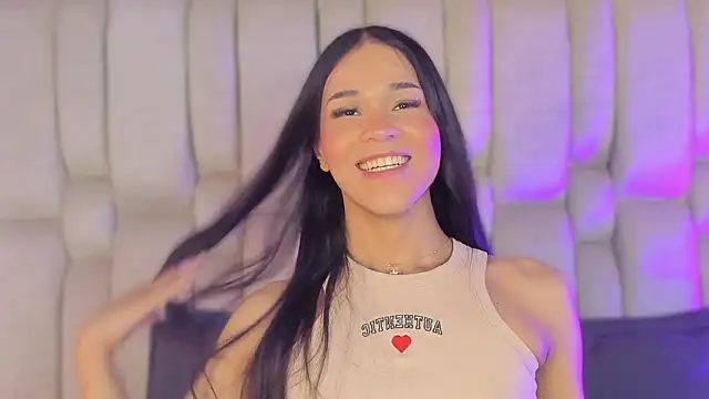 Isa Little Star online show from March 10, 4:05 am