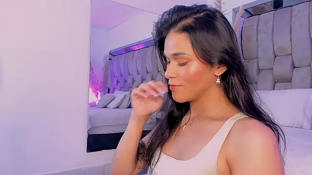 Isa Little Star online show from October 30, 10:11 pm