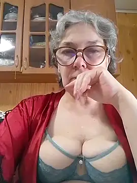 IrinaSweet54 online show from April 16, 7:08 am