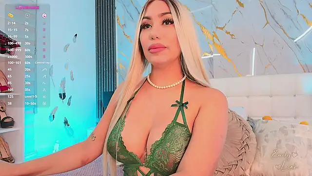 EmilyLeah  online show from March 10, 2:43 pm